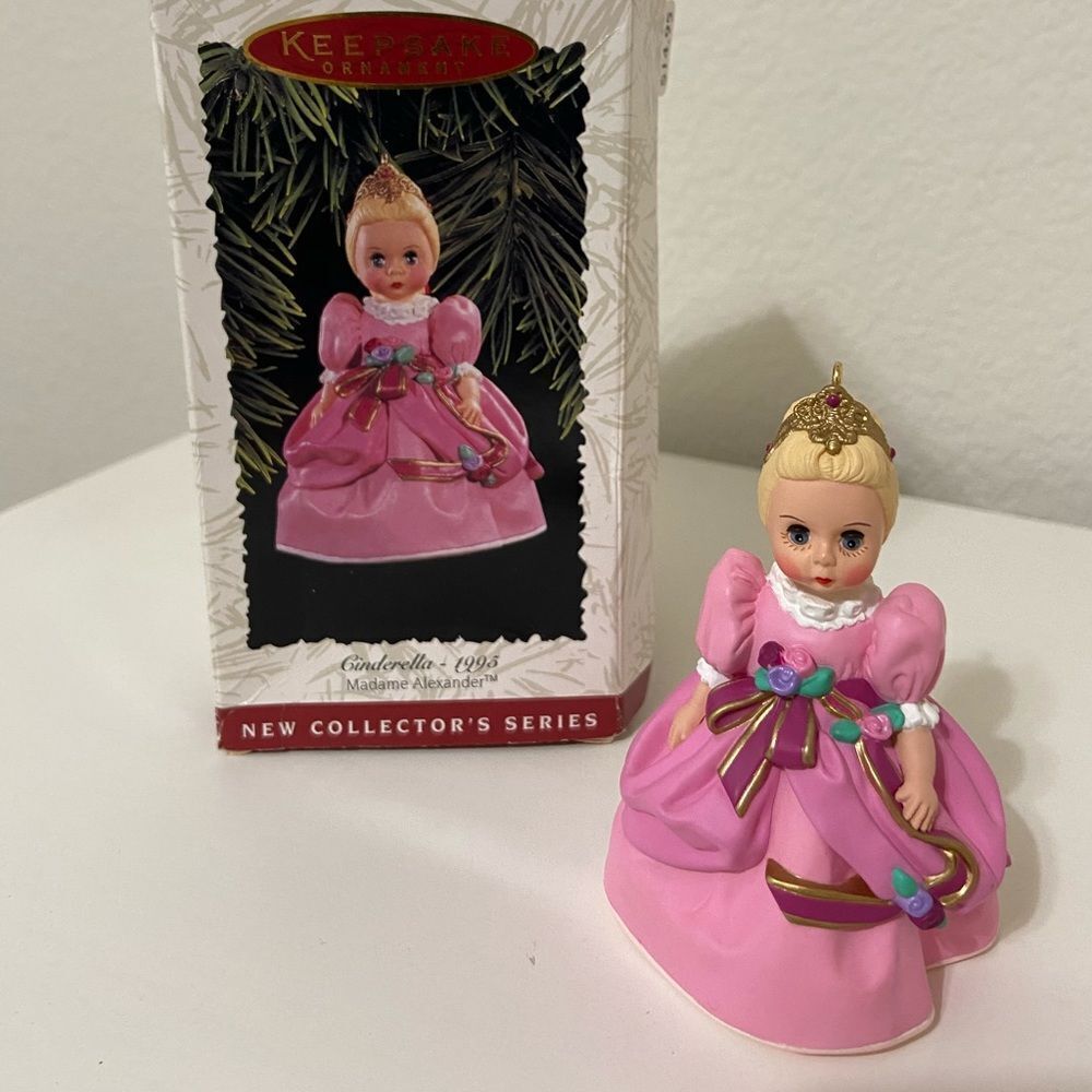 Hallmark Keepsake Ornament Madame Alexander Cinderella 1995